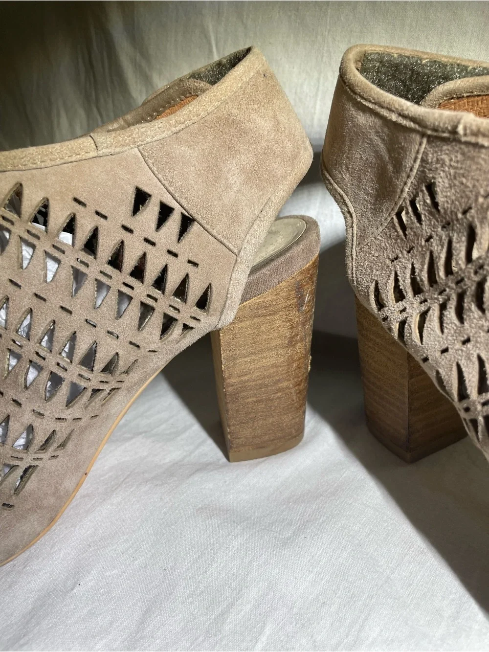 Jeffrey Campbell Quebec Taupe Suede Cutout Chunky Heel Sandal Booties 8